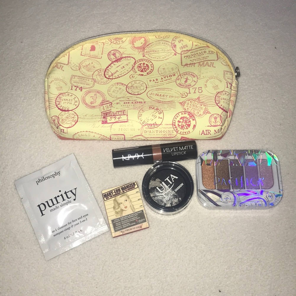 Ulta 5 piece MAKEUP BUNDLE WITH MAKEUP BAG 